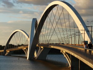 300px-brasilia_jk_bridge